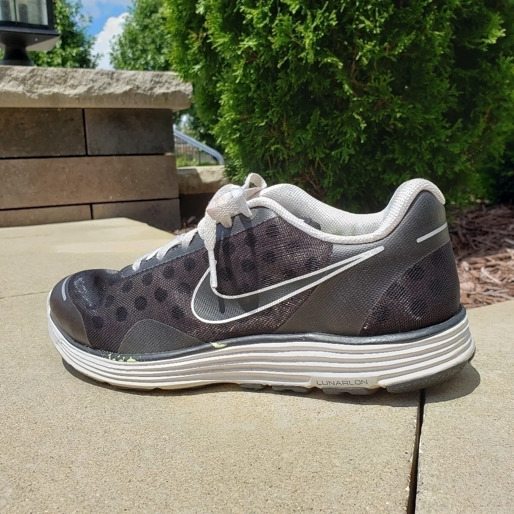 Nike Lunarlon Polka Dots Sneakers 5.5Y